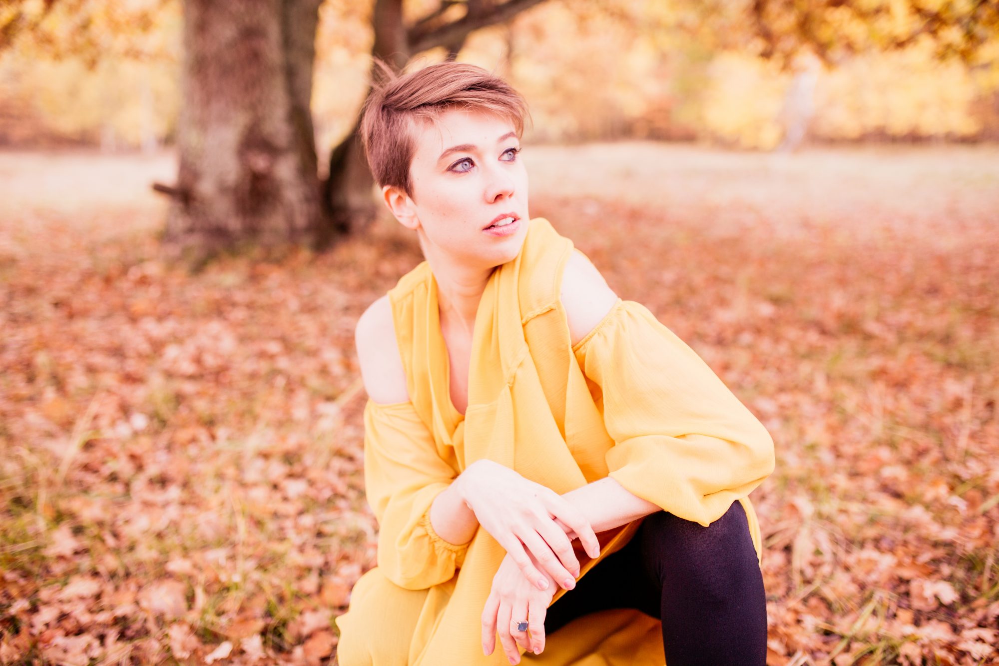 Ada Brodie yellow squat