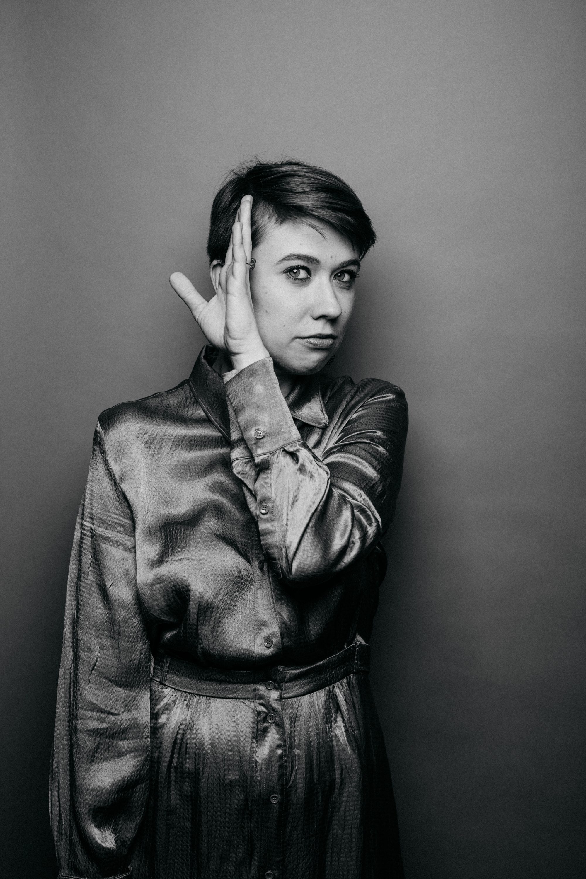 Ada Brodie gold b/w hand look